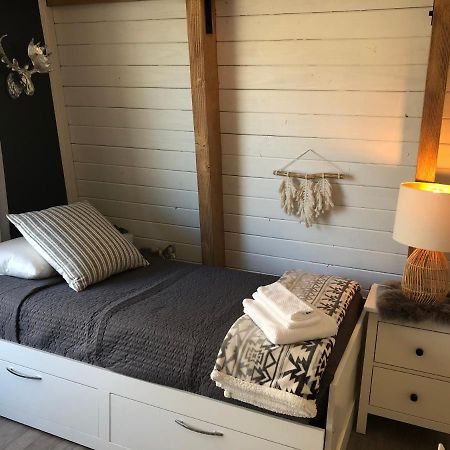 Maison Solange-Red Barn Farmhouse Style- Moonridge บิ๊กแบร์ซิตี้ ภายนอก รูปภาพ