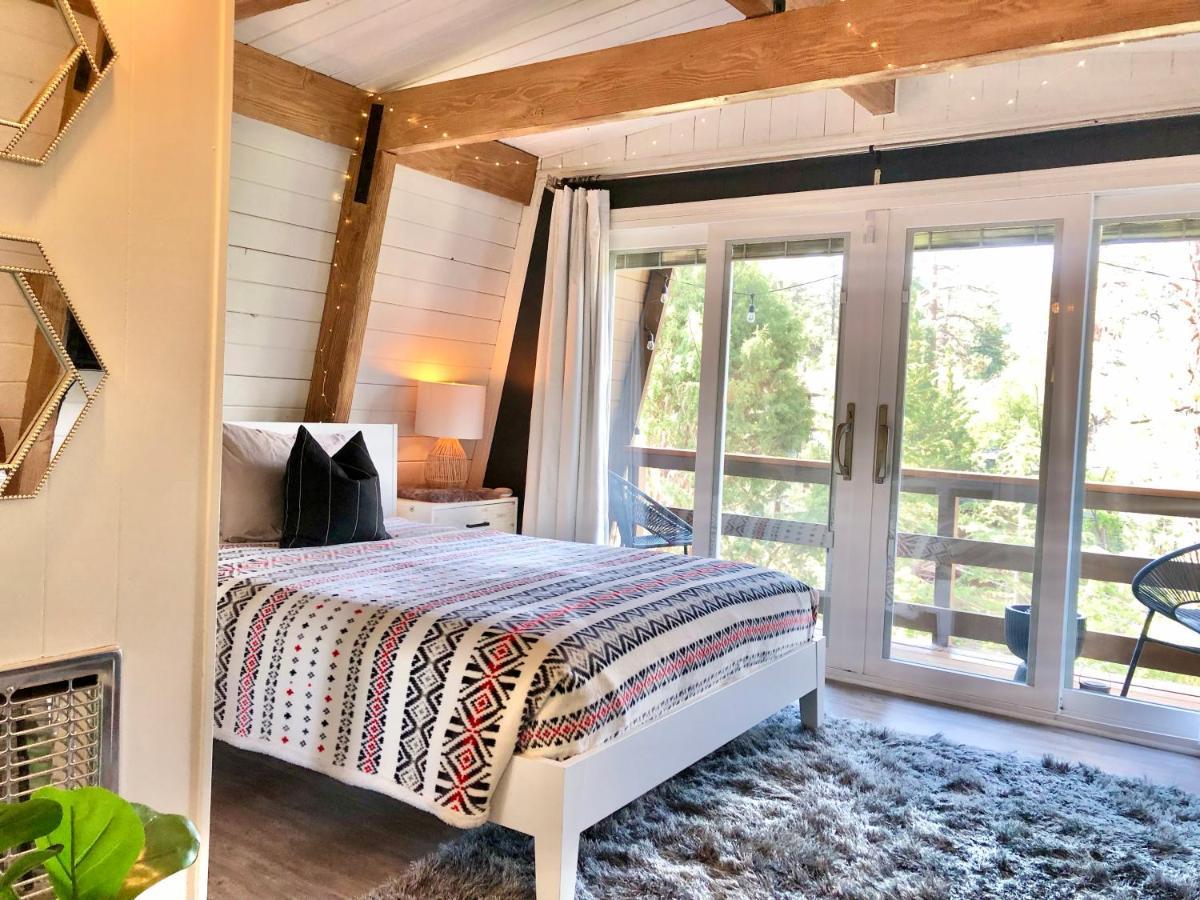Maison Solange-Red Barn Farmhouse Style- Moonridge บิ๊กแบร์ซิตี้ ภายนอก รูปภาพ